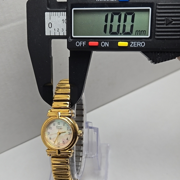 Womens Caravelle By Bulova Watch Gold Tone Mother Of Pearl C877485 New Battery - Picture 5 of 9